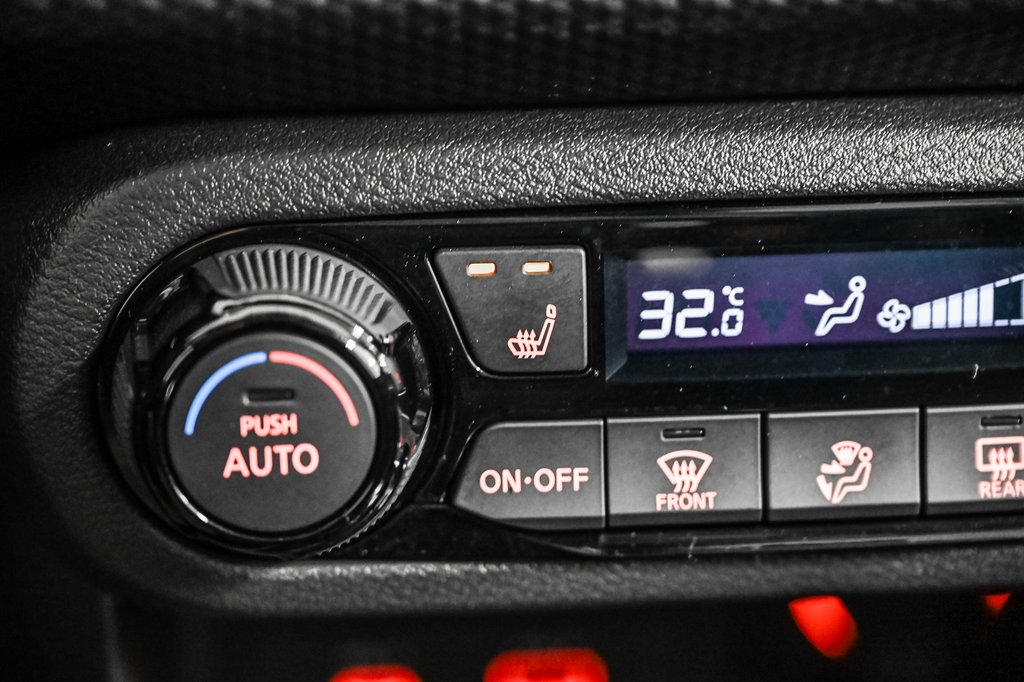 Nissan Kicks Play SV | DEMARREUR | CARPLAY | SIÉGES CHAUFF | 2025 à Brossard, Québec - 30 - w1024h768px