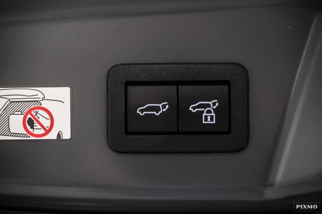 Toyota Prius Prime  2023 à Brossard, Québec - 17 - w1024h768px