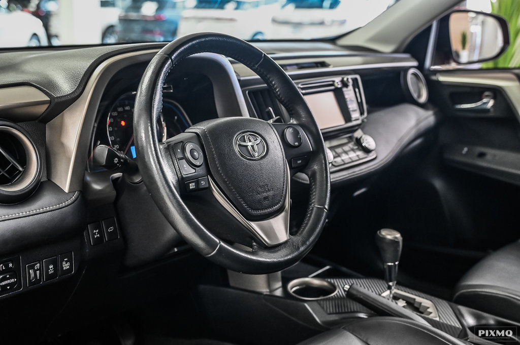 Toyota RAV4  2015 à Brossard, Québec - 17 - w1024h768px