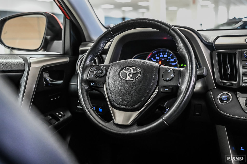 Toyota RAV4  2015 à Brossard, Québec - 28 - w1024h768px