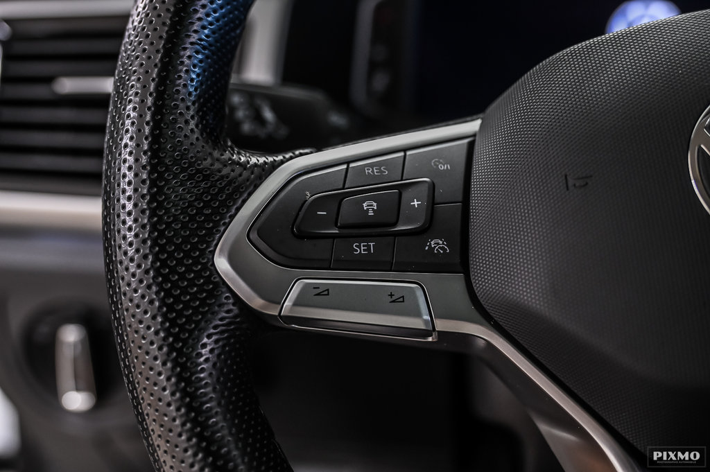 2023 Volkswagen Atlas in Brossard, Quebec - 23 - w1024h768px