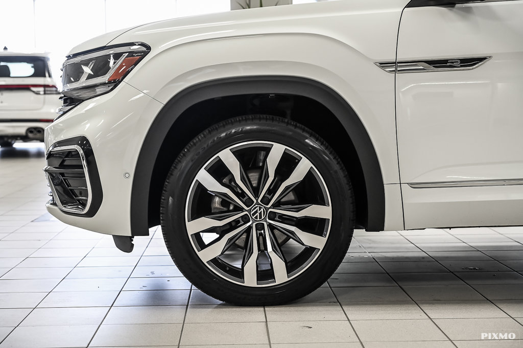 2023 Volkswagen Atlas in Brossard, Quebec - 12 - w1024h768px