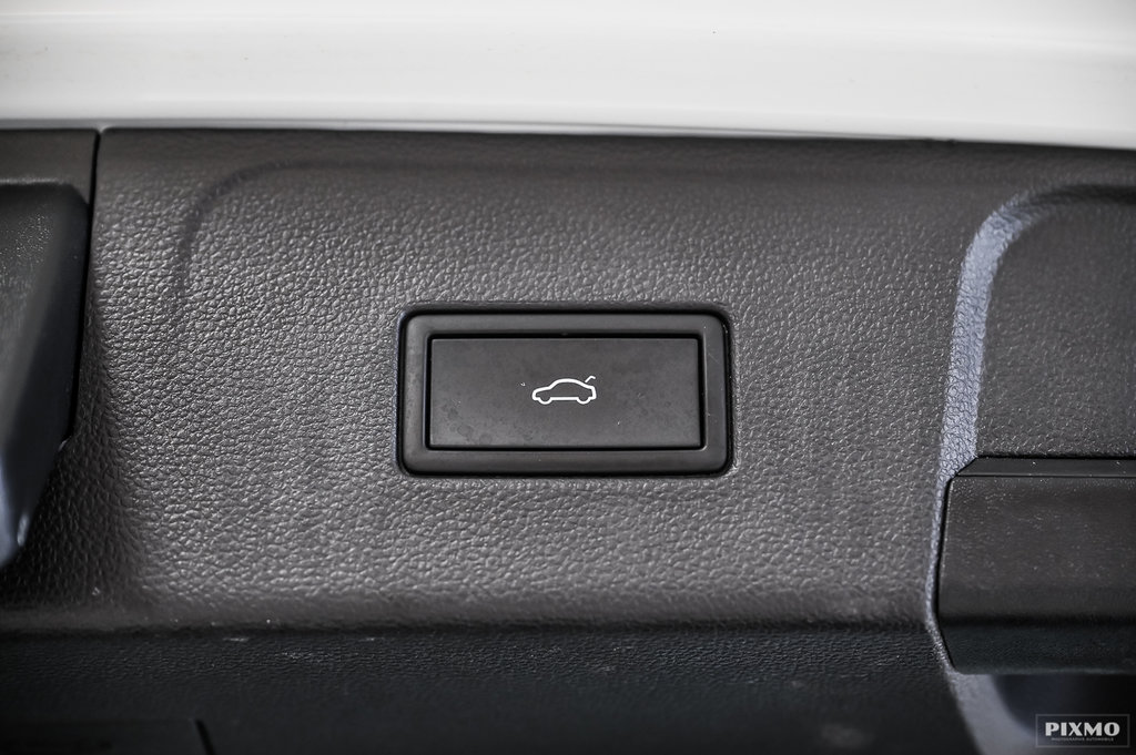 2023 Volkswagen Atlas in Brossard, Quebec - 17 - w1024h768px