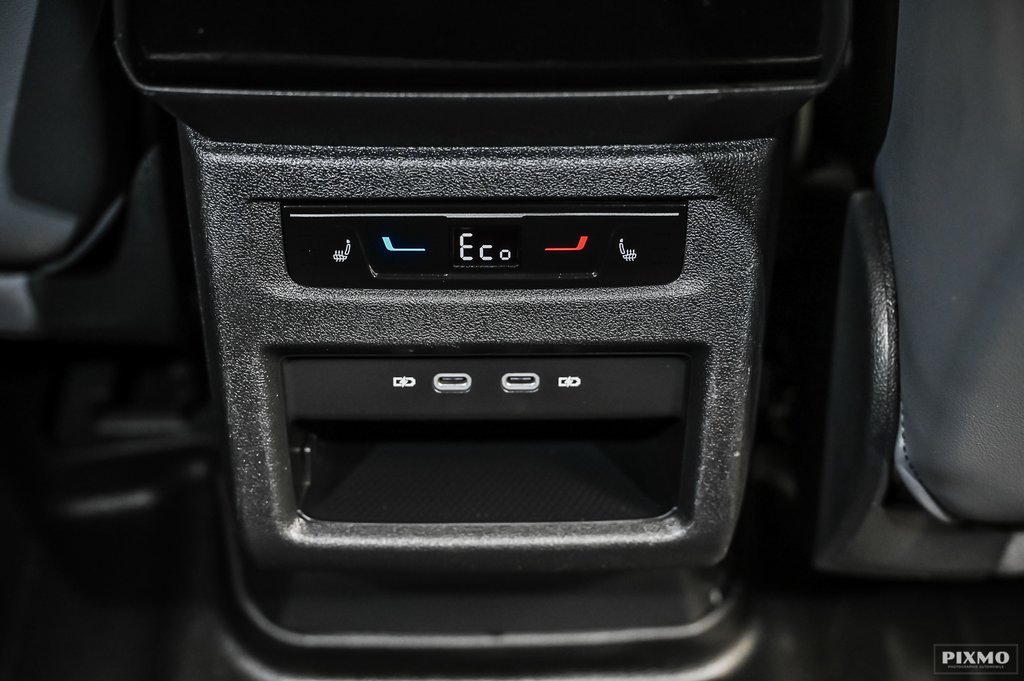 2024 Volkswagen ID.4 Pro S | AWD | TOIT PANO | HARMAN KARDON | CARPLAY in Brossard, Quebec - 31 - w1024h768px