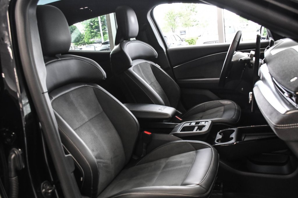 2025 Ford Mustang Mach-E in Brossard, Quebec - 9 - w1024h768px