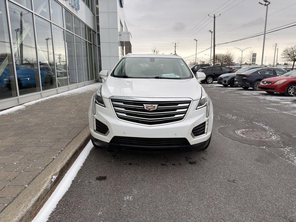2017 Cadillac XT5 in Brossard, Quebec - 3 - w1024h768px