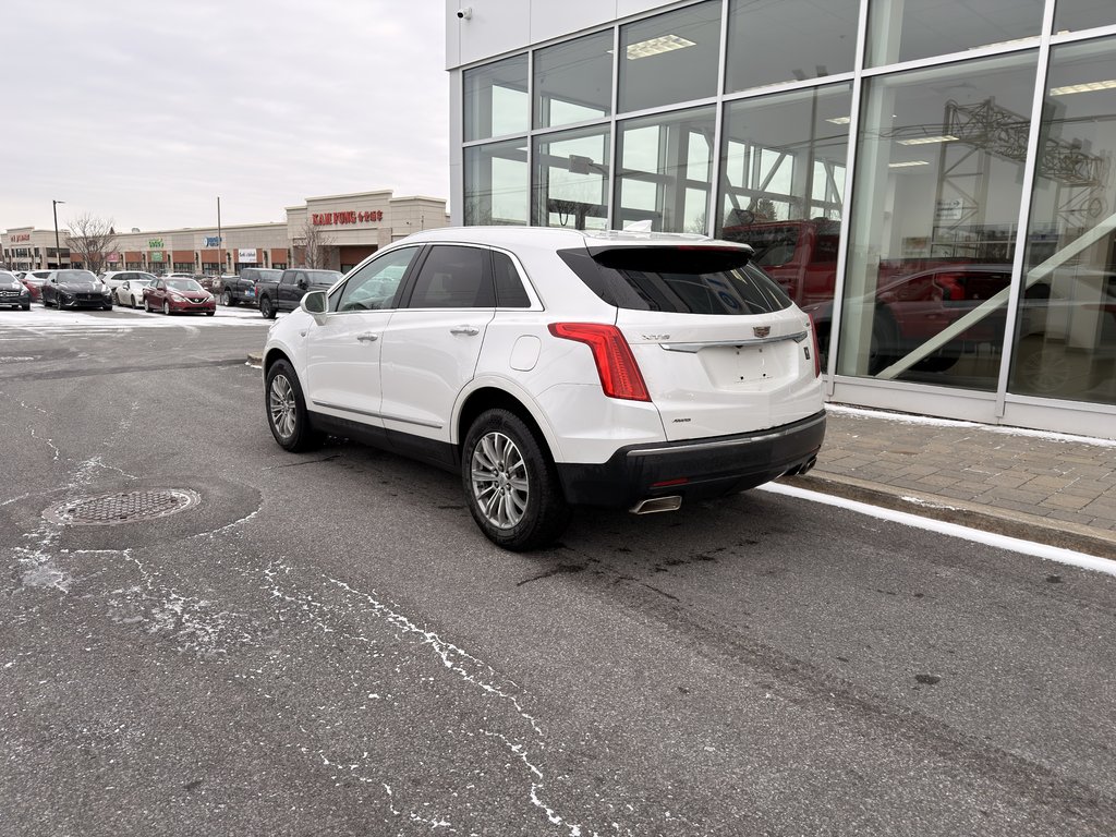 2017 Cadillac XT5 in Brossard, Quebec - 7 - w1024h768px