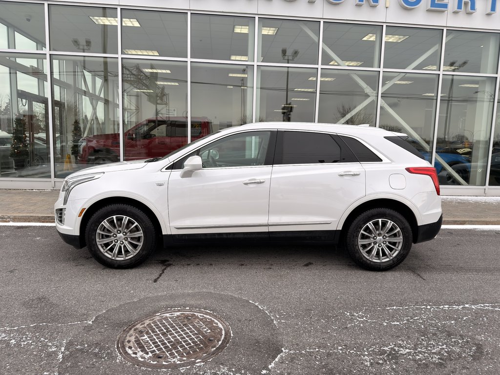 2017 Cadillac XT5 in Brossard, Quebec - 5 - w1024h768px