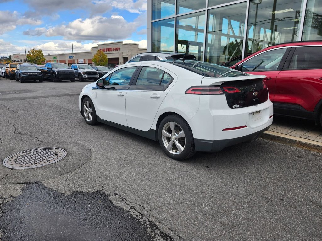 2012 Chevrolet Volt in Brossard, Quebec - 7 - w1024h768px