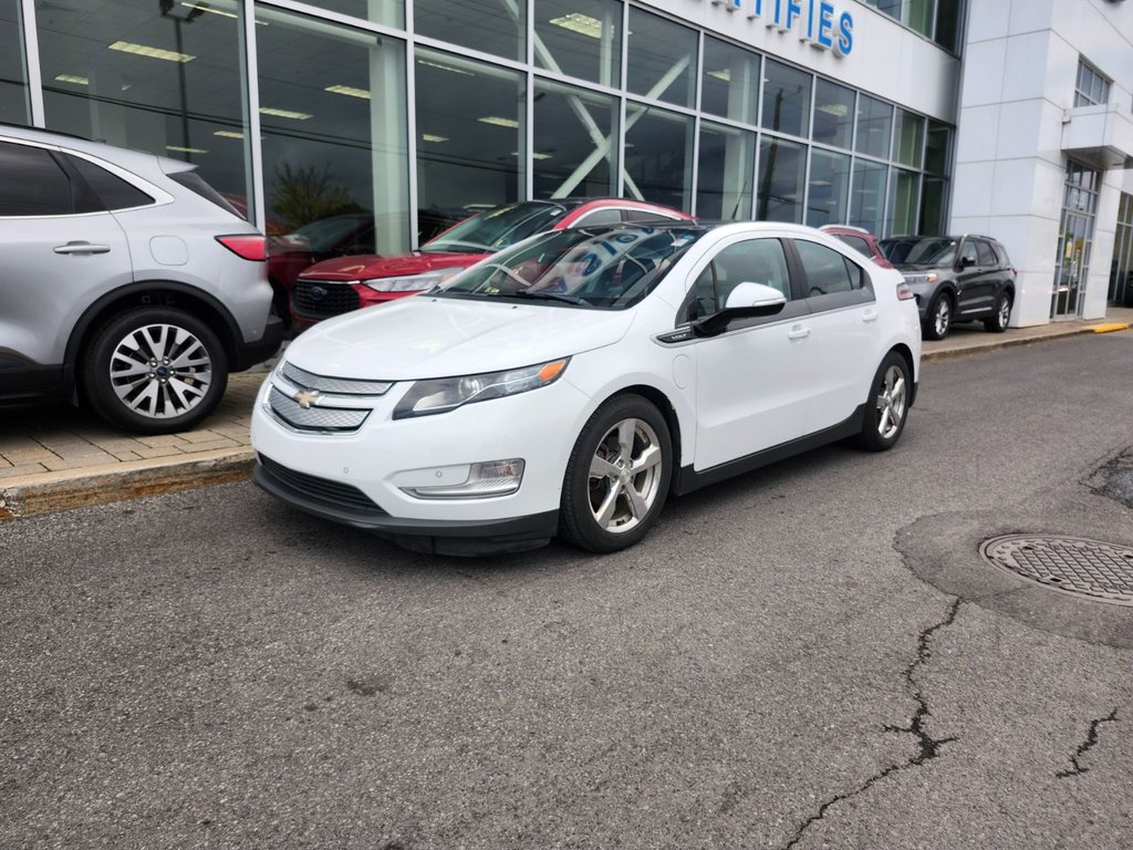 2012 Chevrolet Volt in Brossard, Quebec - 1 - w1024h768px