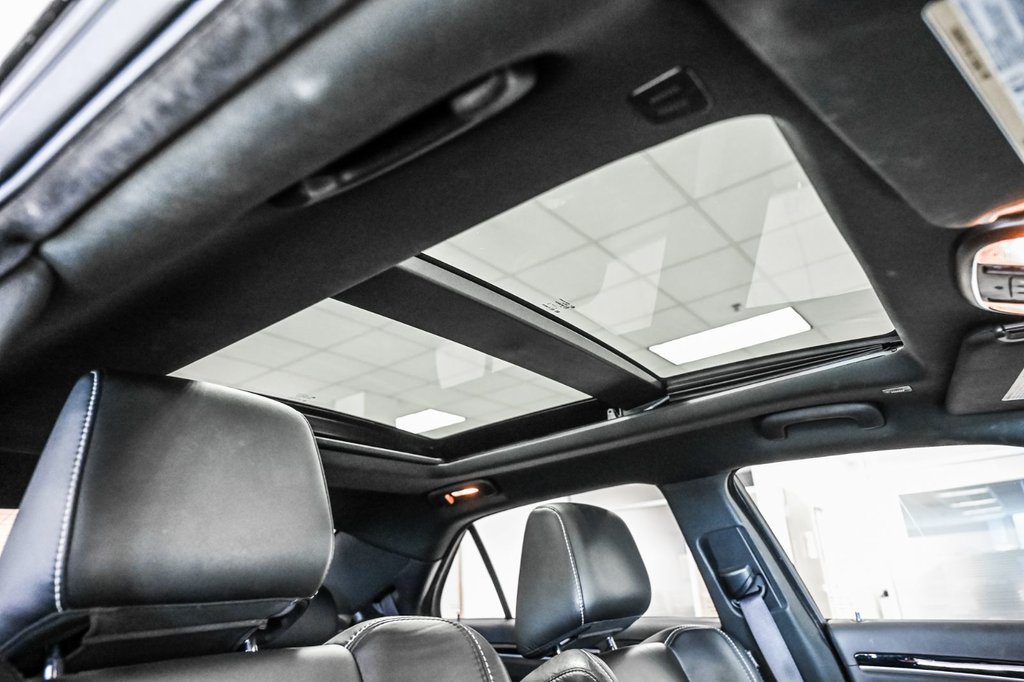 2023 Chrysler 300 in Brossard, Quebec - 41 - w1024h768px