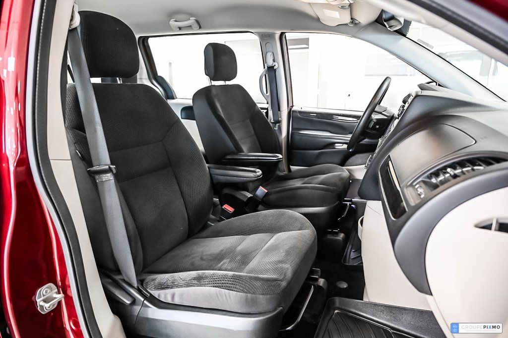 2018 Dodge Grand Caravan in Brossard, Quebec - 27 - w1024h768px
