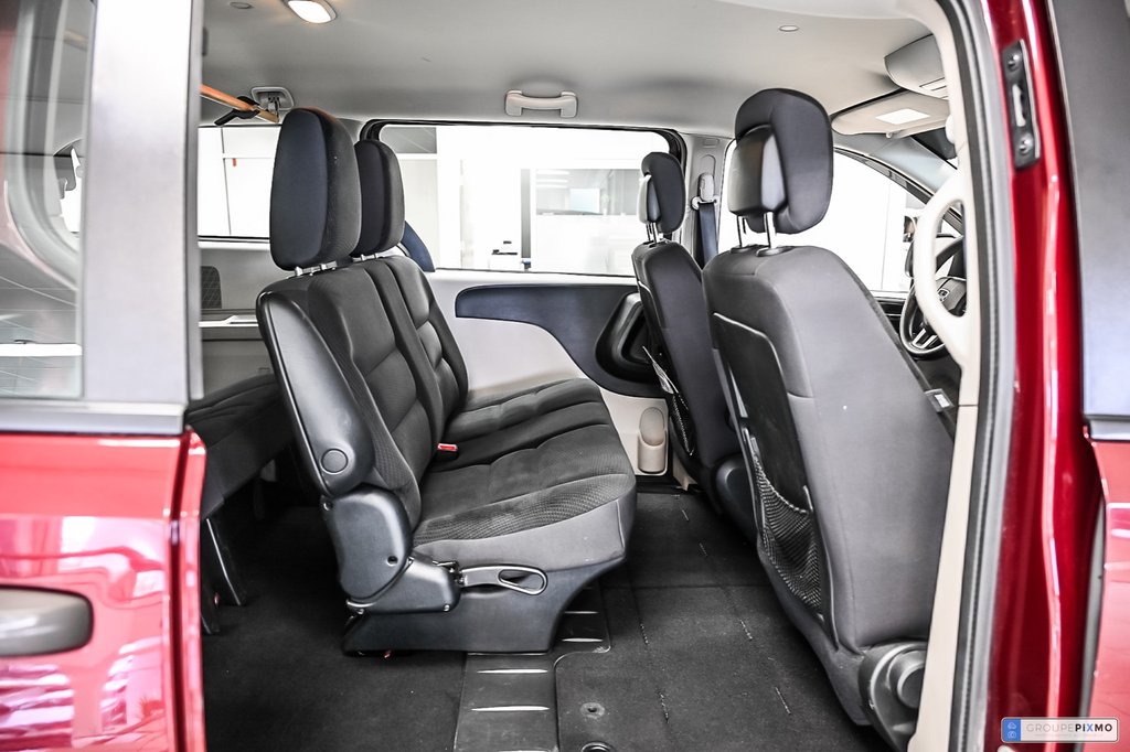 2018 Dodge Grand Caravan in Brossard, Quebec - 22 - w1024h768px