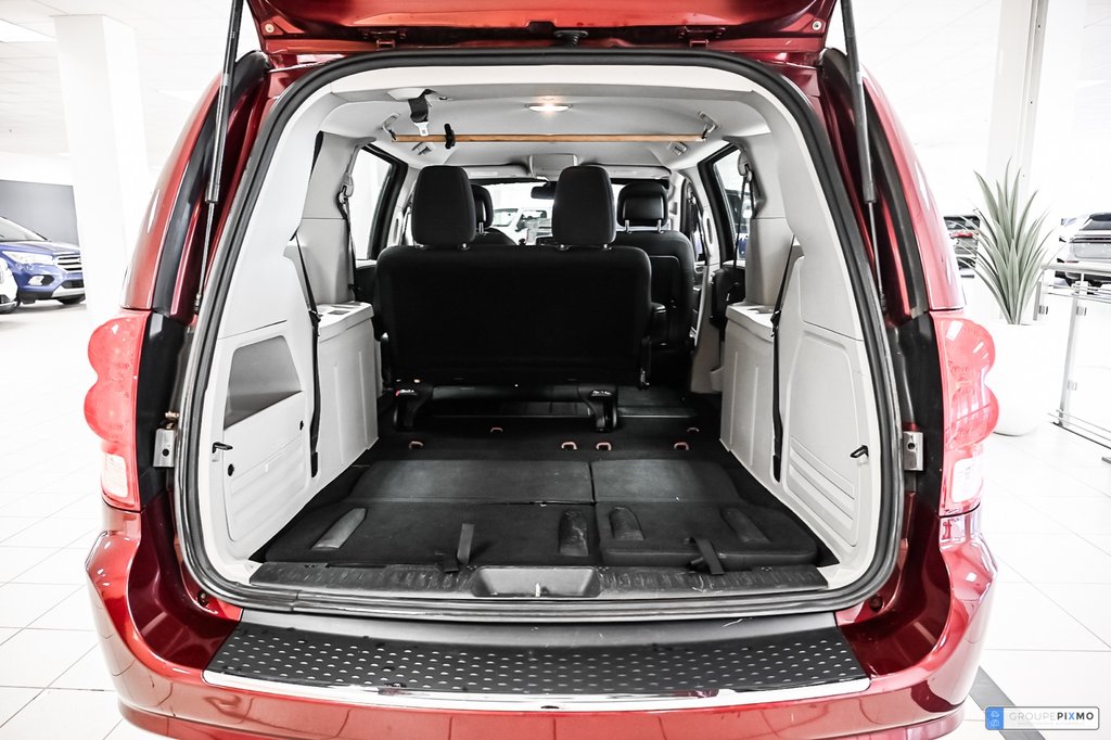 2018 Dodge Grand Caravan in Brossard, Quebec - 14 - w1024h768px