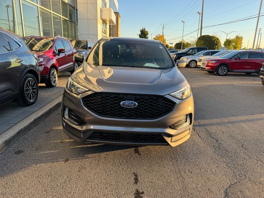 2021 Ford Edge in Brossard, Quebec - 3 - w1024h768px