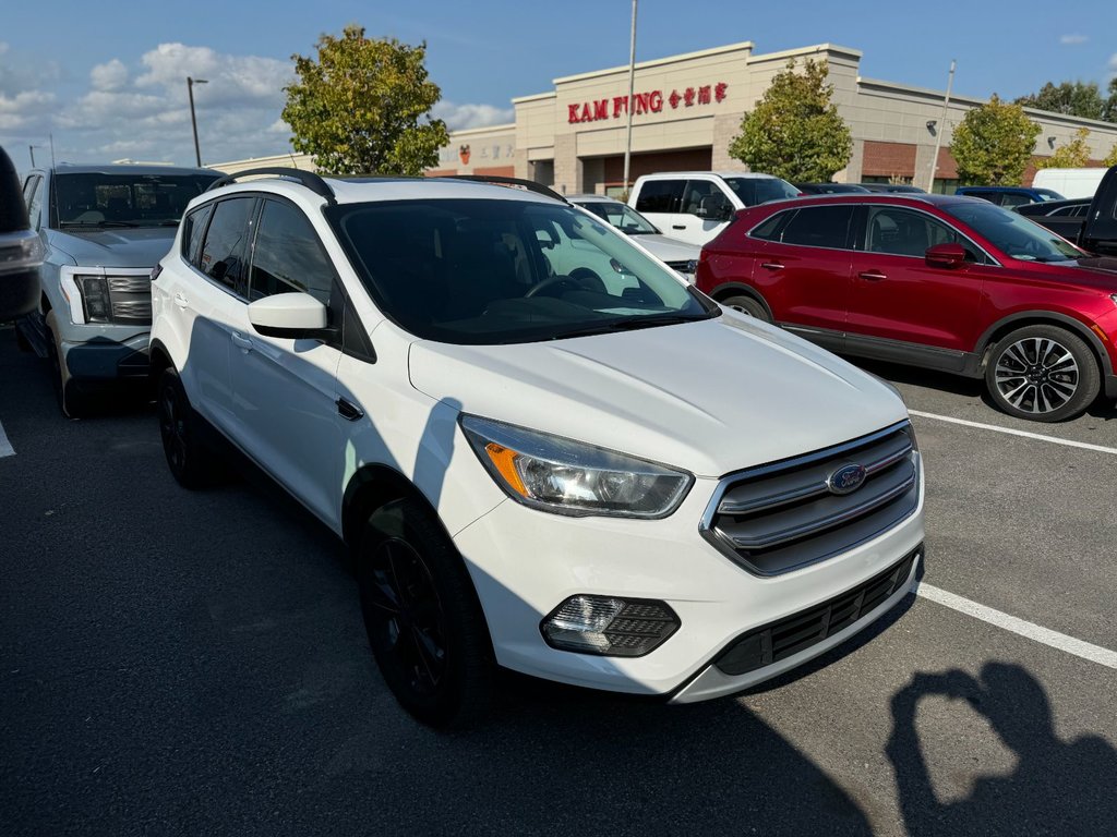 2017 Ford Escape in Brossard, Quebec - 2 - w1024h768px