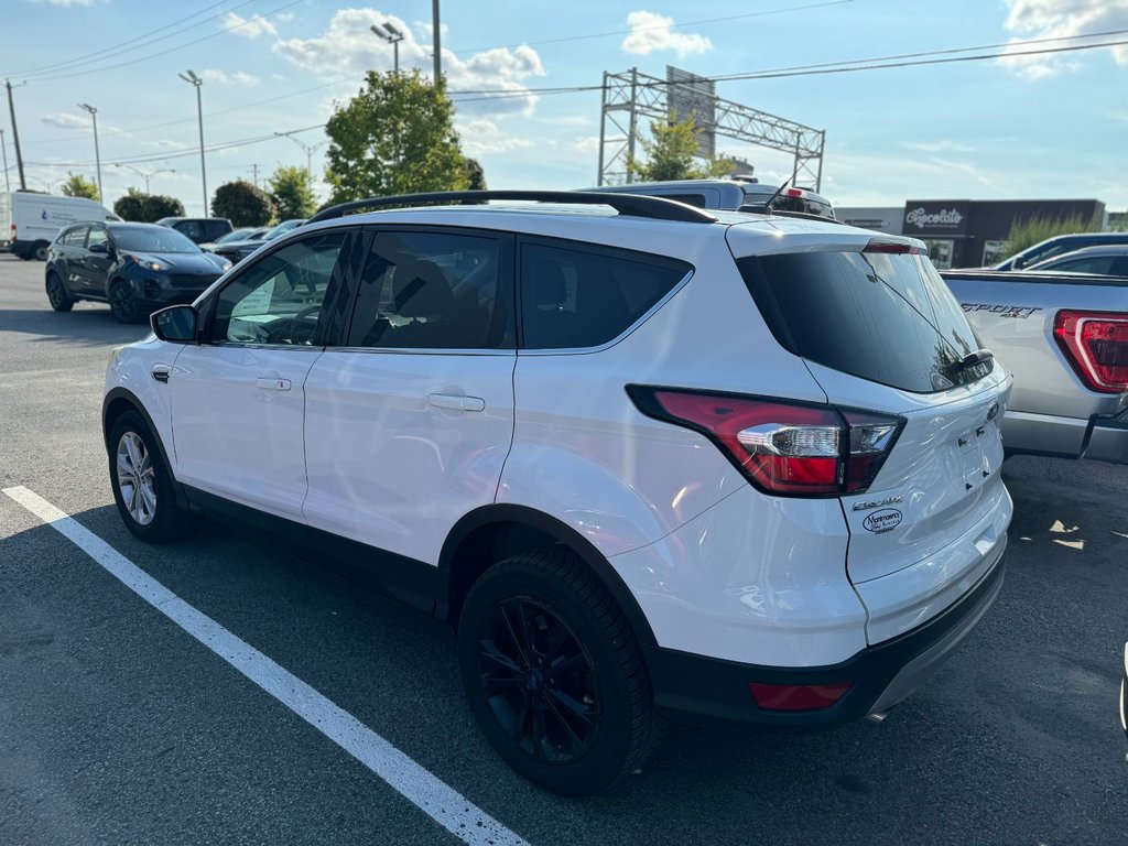 Ford Escape  2017 à Brossard, Québec - 3 - w1024h768px