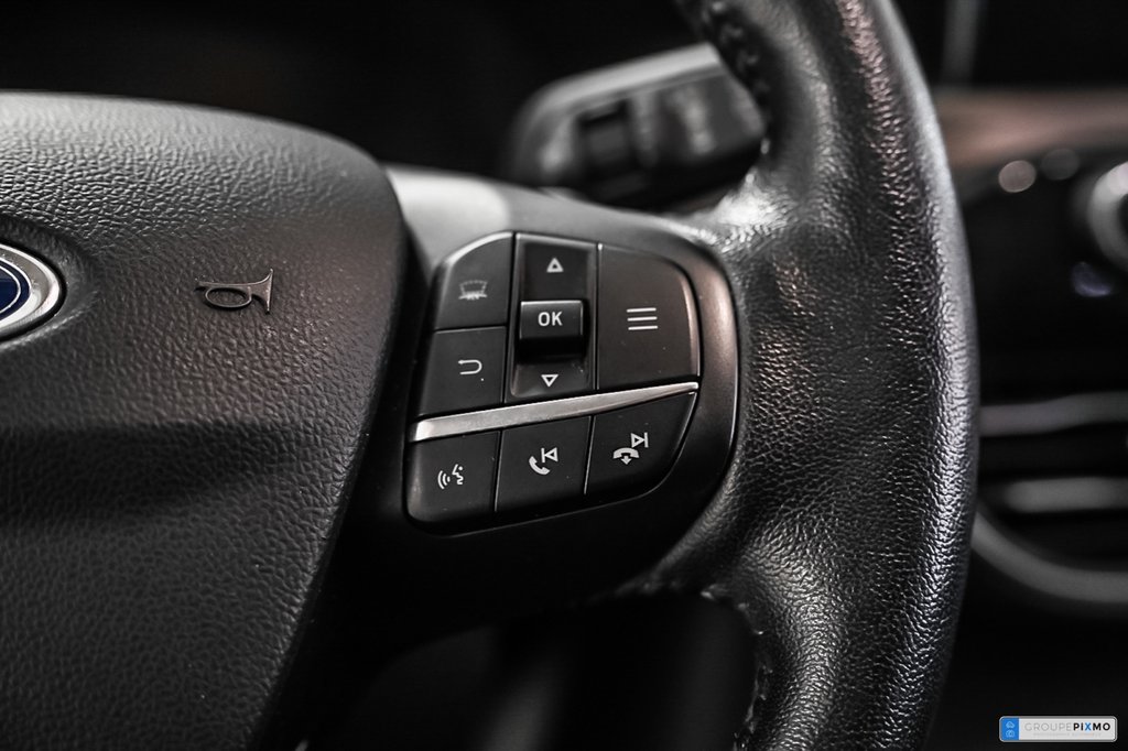 2020 Ford Escape in Brossard, Quebec - 23 - w1024h768px