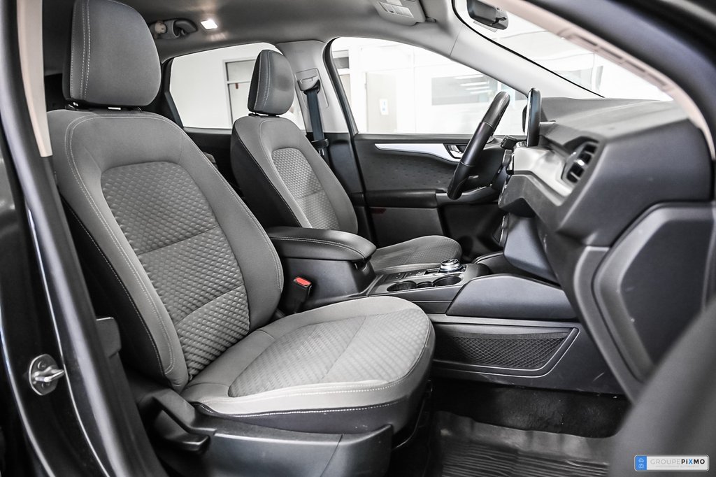 2020 Ford Escape SE AWD | CRUISE ADAPT. | SIEGES CHAUF. | CARPLAY | in Brossard, Quebec - 26 - w1024h768px