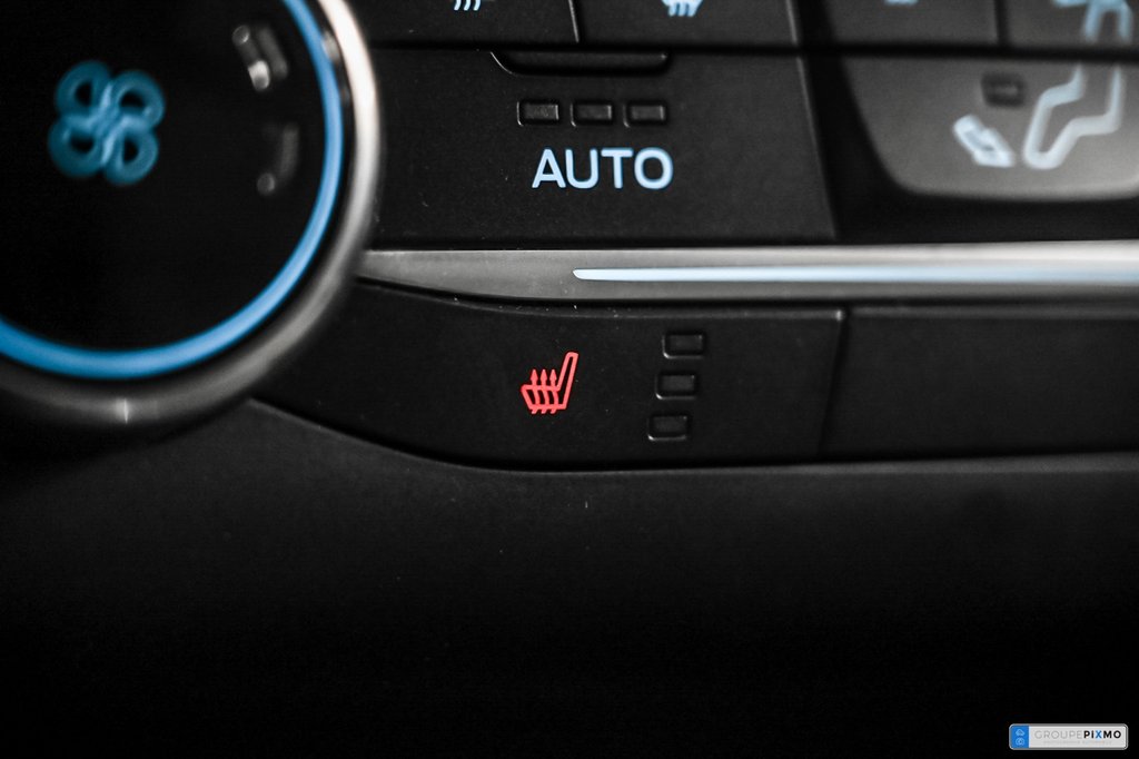 2020 Ford Escape SE AWD | CRUISE ADAPT. | SIEGES CHAUF. | CARPLAY | in Brossard, Quebec - 23 - w1024h768px