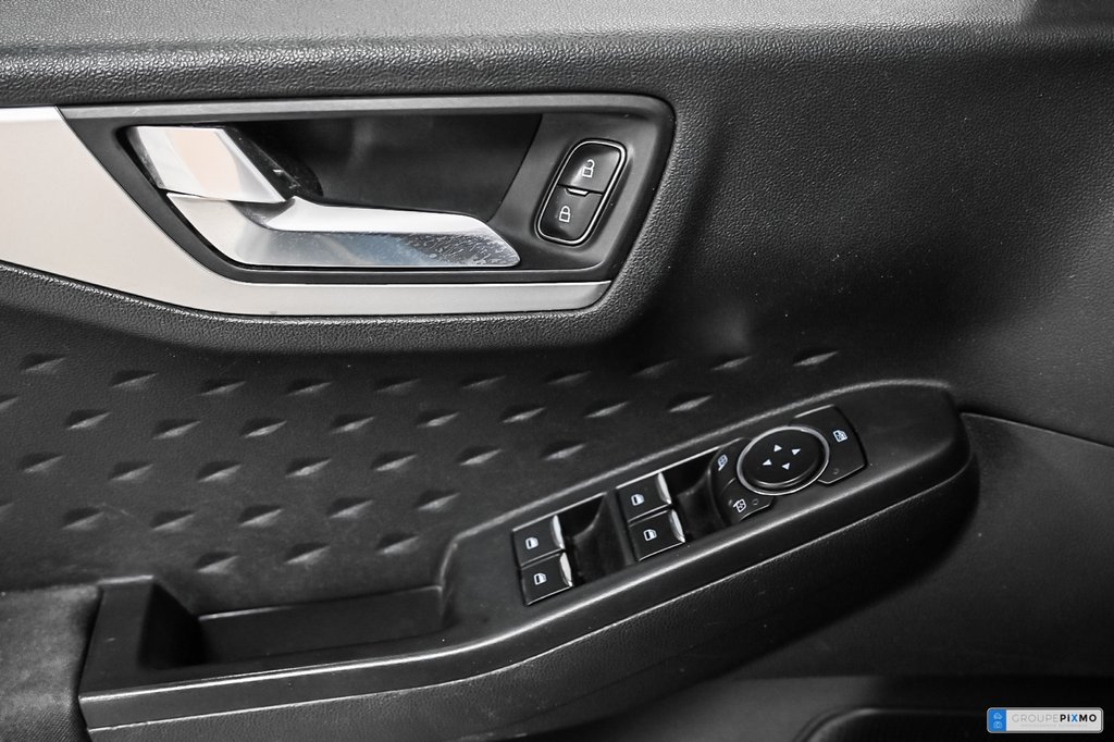 2020 Ford Escape SE AWD | CRUISE ADAPT. | SIEGES CHAUF. | CARPLAY | in Brossard, Quebec - 18 - w1024h768px