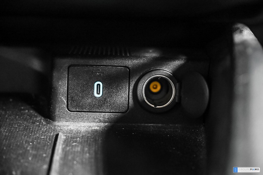 2020 Ford Escape SE AWD | CRUISE ADAPT. | SIEGES CHAUF. | CARPLAY | in Brossard, Quebec - 24 - w1024h768px