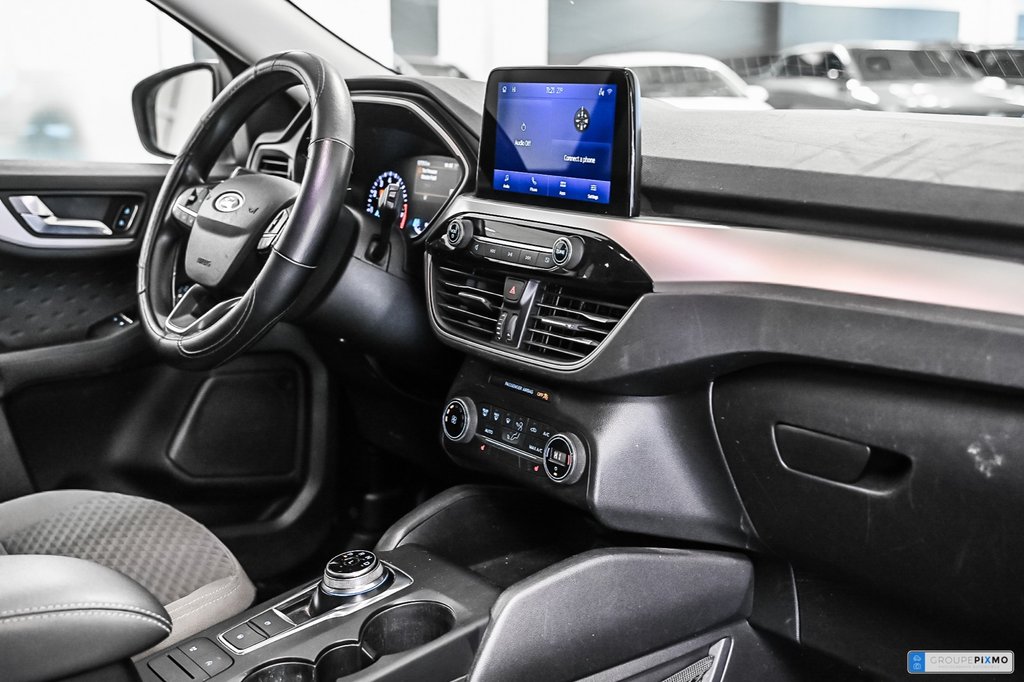 2020 Ford Escape SE AWD | CRUISE ADAPT. | SIEGES CHAUF. | CARPLAY | in Brossard, Quebec - 25 - w1024h768px