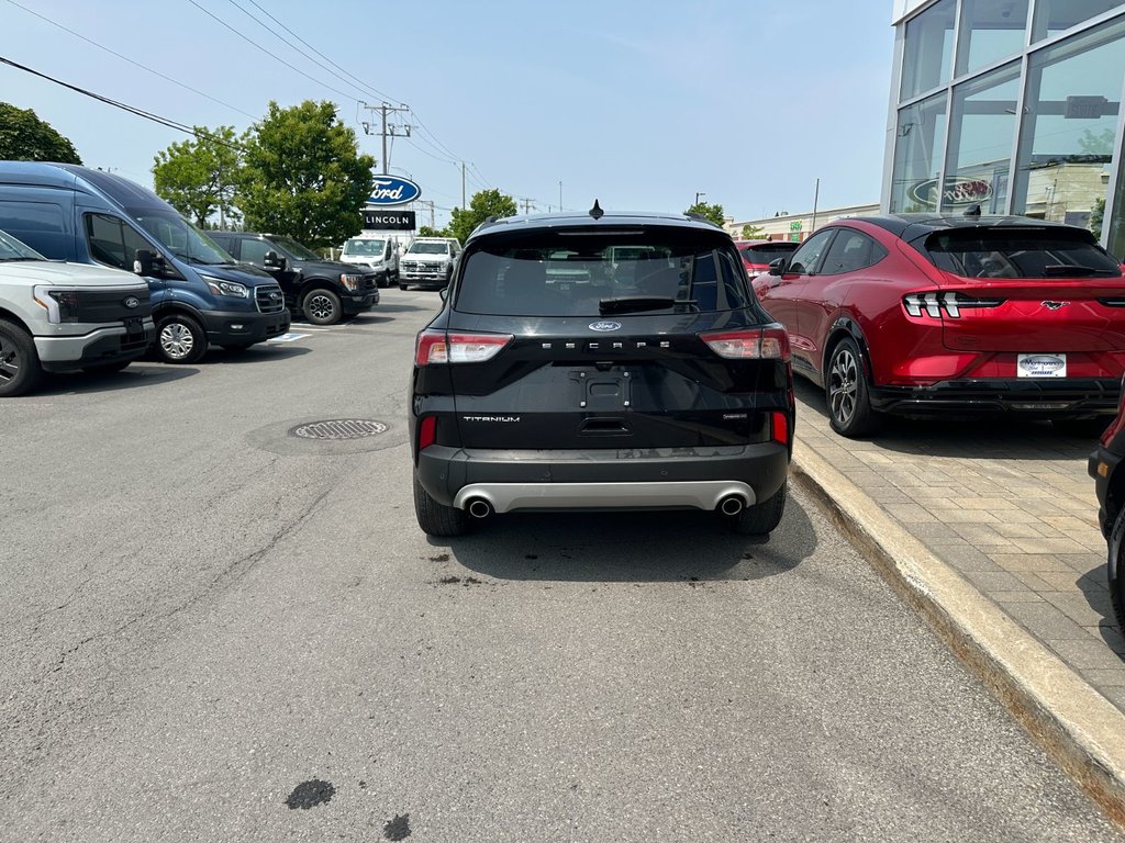 Ford Escape  2021 à Brossard, Québec - 9 - w1024h768px