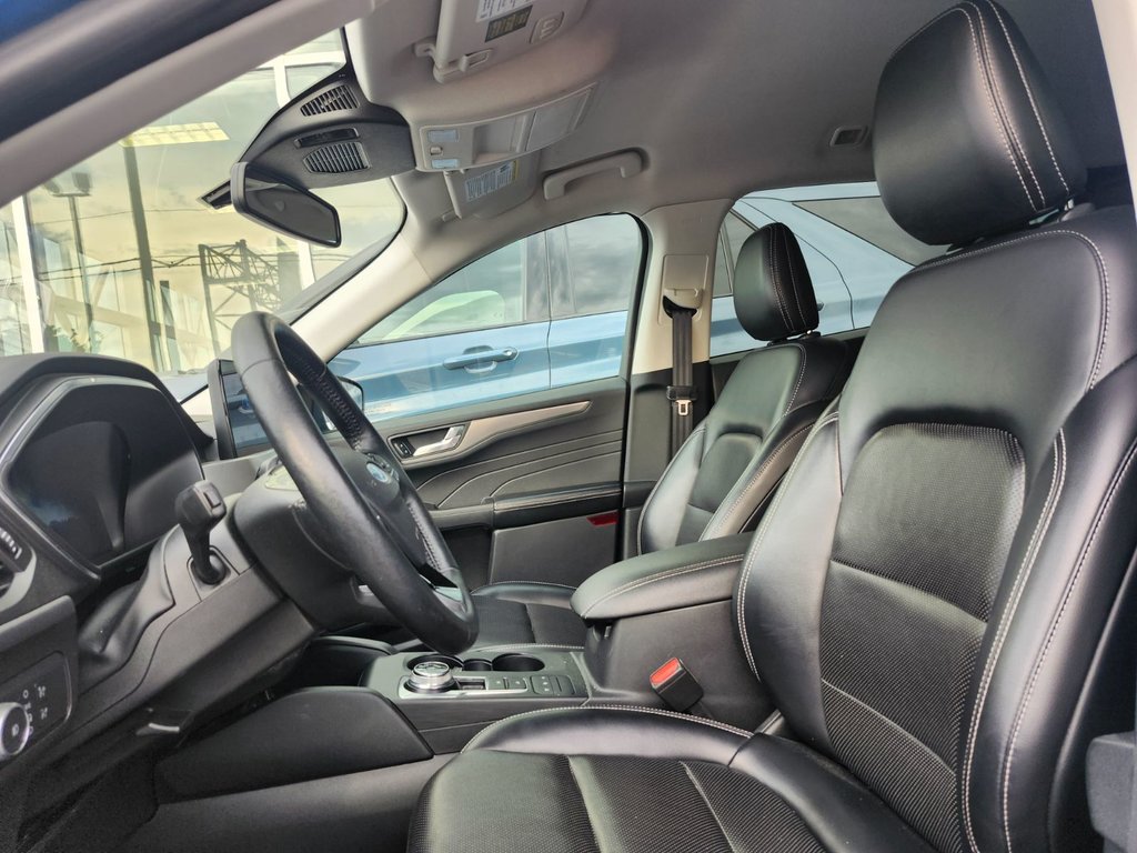 Ford Escape Titanium Hybrid | AWD | CUIR | B&O | NAV | 2021 à Brossard, Québec - 11 - w1024h768px