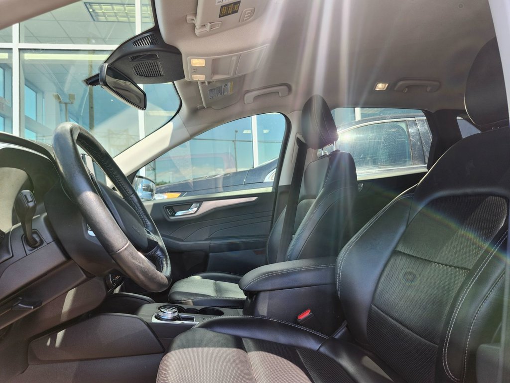 Ford Escape Titanium Hybrid | AWD | CUIR | B&O | NAVIAGTION | 2021 à Brossard, Québec - 11 - w1024h768px