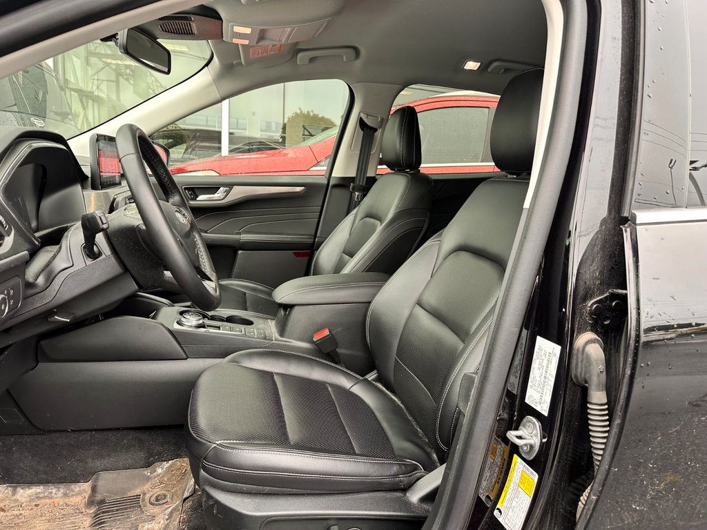 2021 Ford Escape in Brossard, Quebec - 11 - w1024h768px