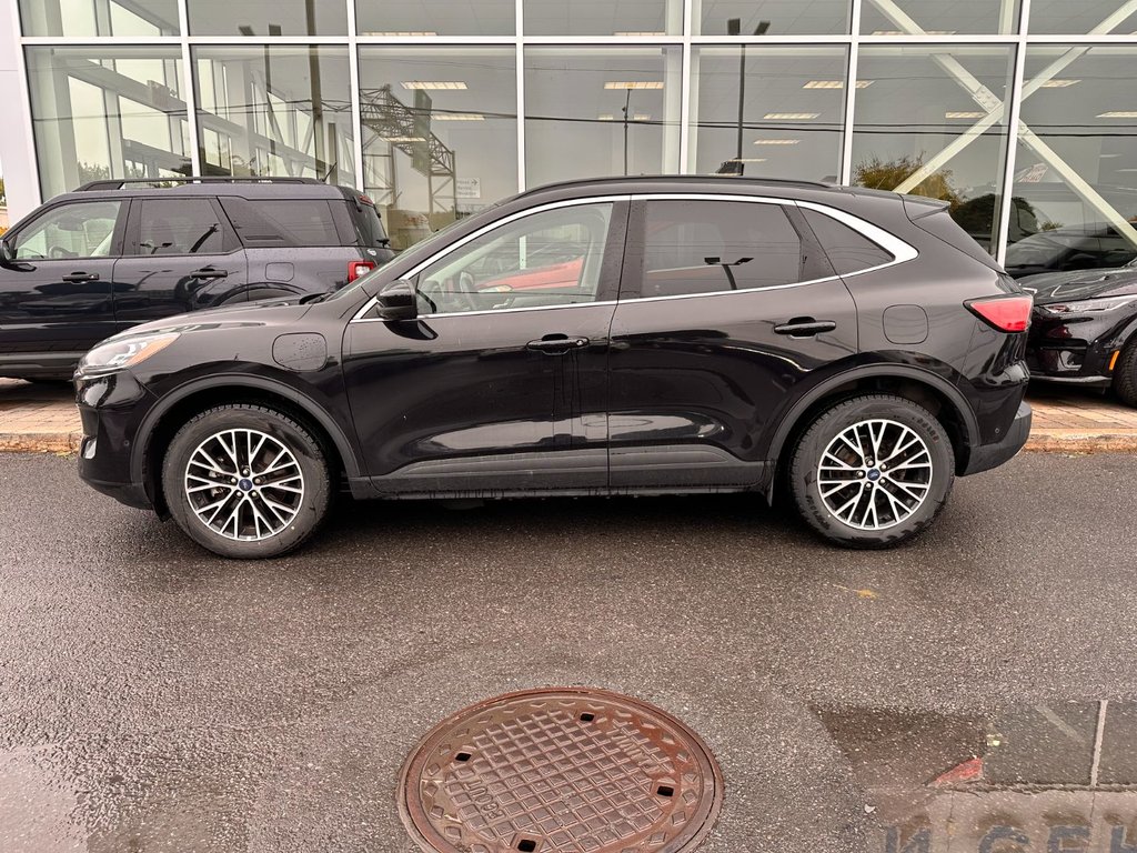 2021 Ford Escape in Brossard, Quebec - 5 - w1024h768px