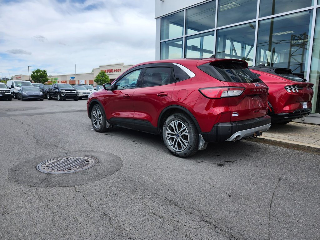 Ford Escape  2022 à Brossard, Québec - 7 - w1024h768px