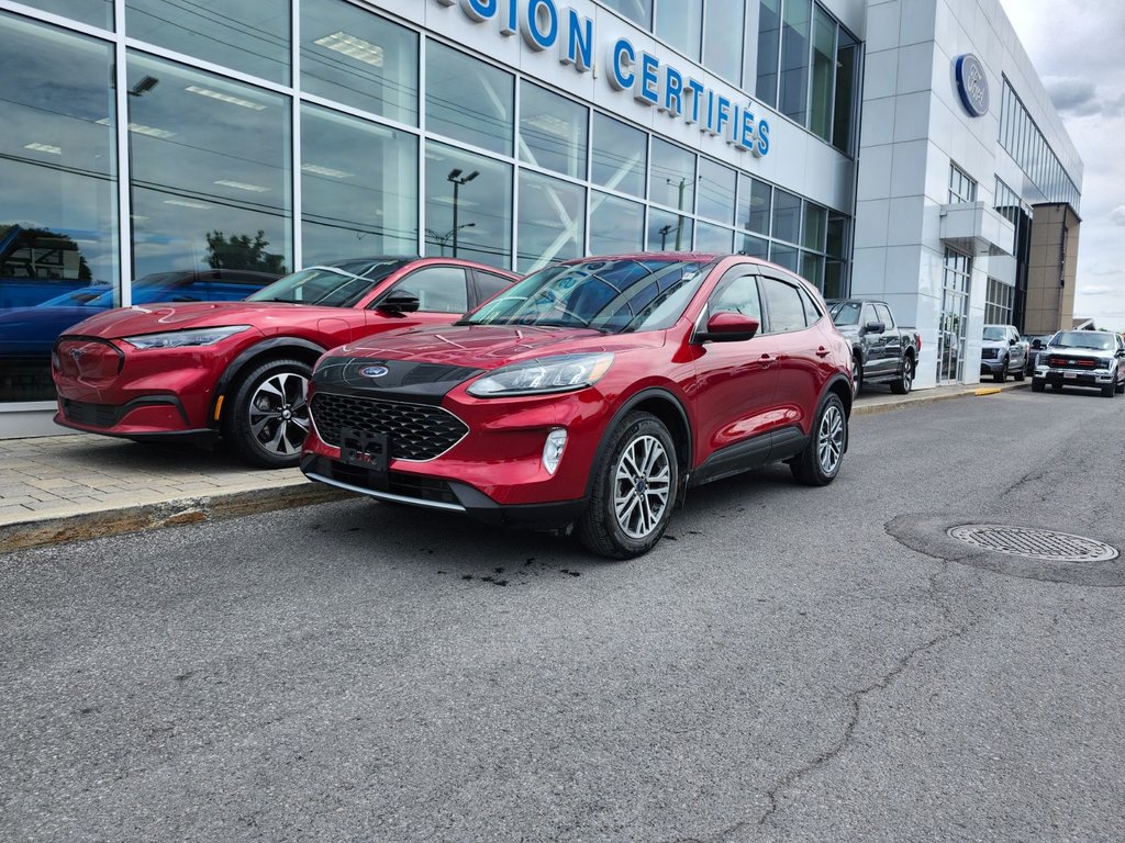 Ford Escape  2022 à Brossard, Québec - 1 - w1024h768px