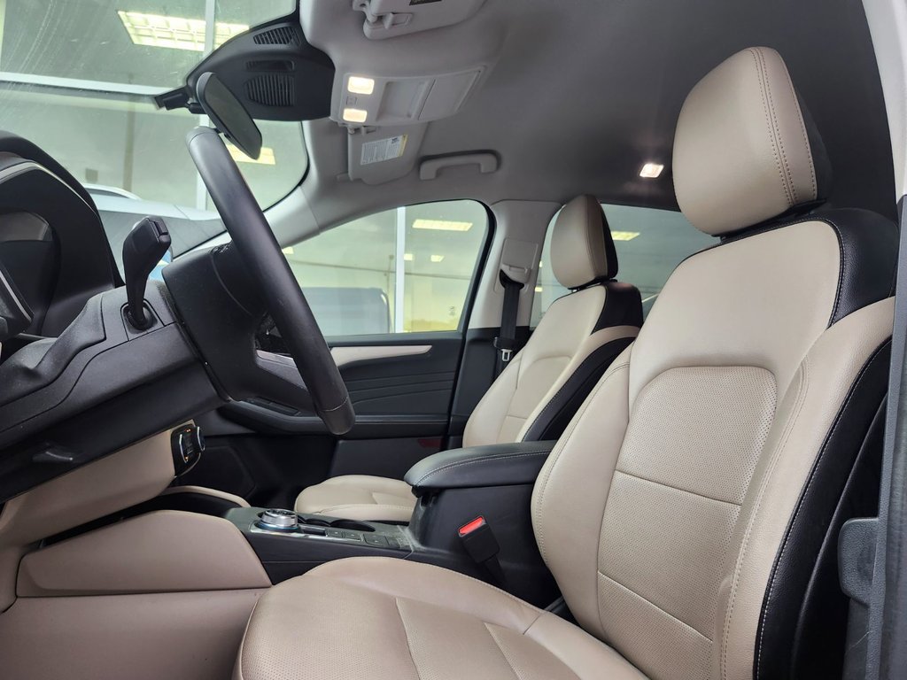 2022 Ford Escape in Brossard, Quebec - 11 - w1024h768px