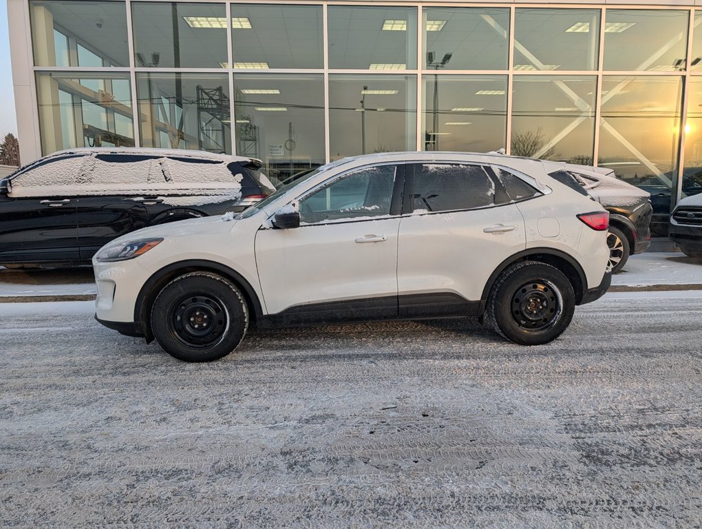 Ford Escape  2022 à Brossard, Québec - 5 - w1024h768px