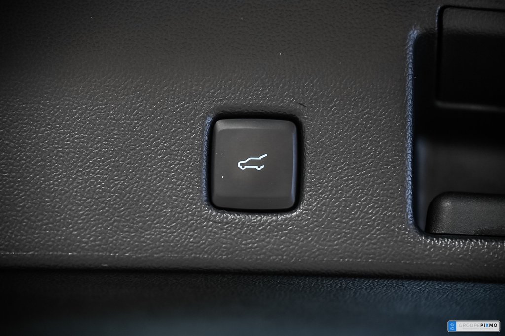 2022 Ford Escape in Brossard, Quebec - 23 - w1024h768px