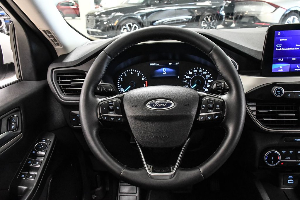 2022 Ford Escape in Brossard, Quebec - 19 - w1024h768px