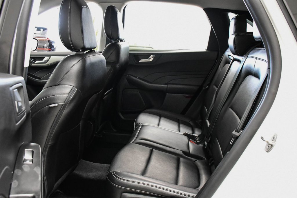 2022 Ford Escape in Brossard, Quebec - 15 - w1024h768px
