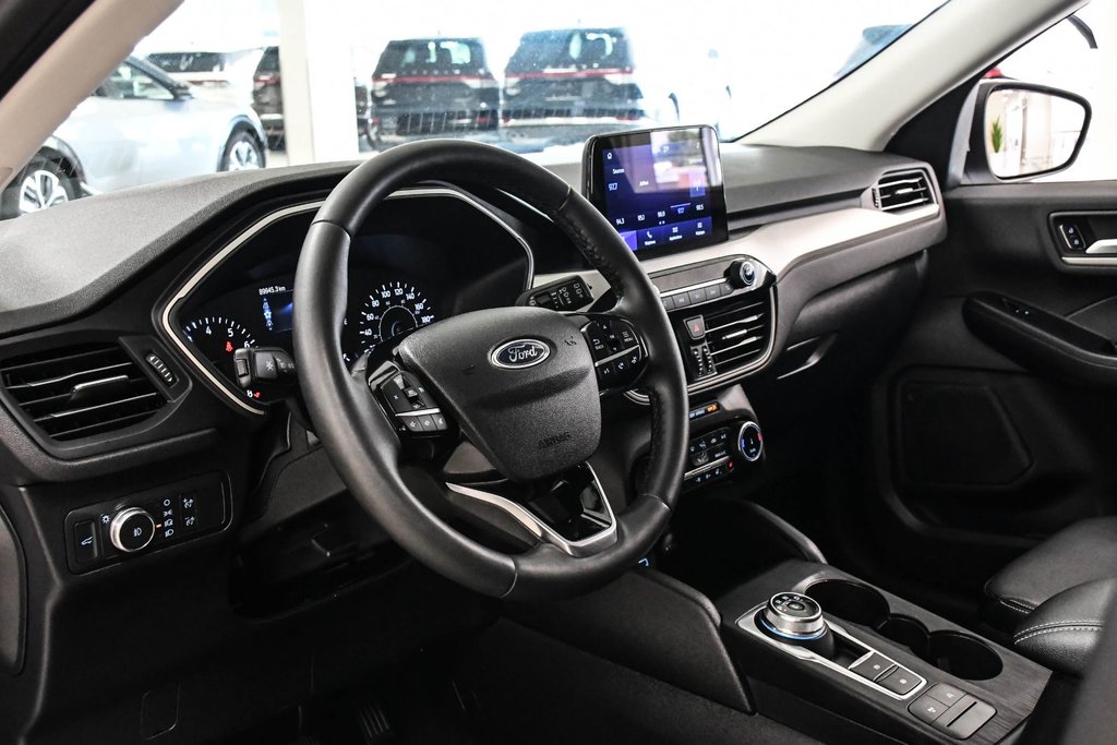 2022 Ford Escape in Brossard, Quebec - 12 - w1024h768px