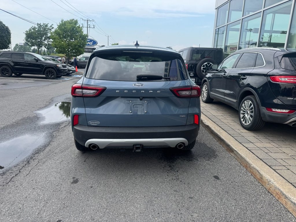 Ford Escape  2023 à Brossard, Québec - 9 - w1024h768px