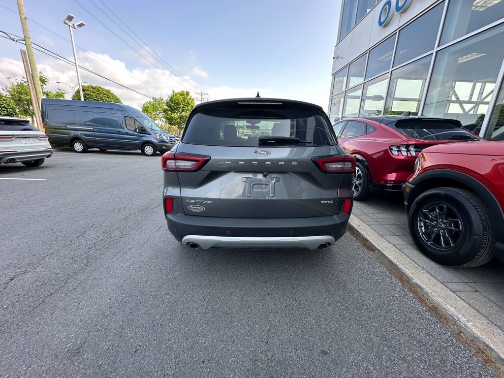 2024 Ford Escape in Brossard, Quebec - 9 - w1024h768px