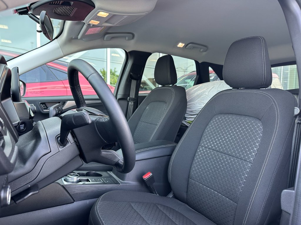 2024 Ford Escape in Brossard, Quebec - 11 - w1024h768px