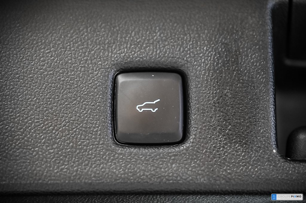 2024 Ford Escape in Brossard, Quebec - 20 - w1024h768px