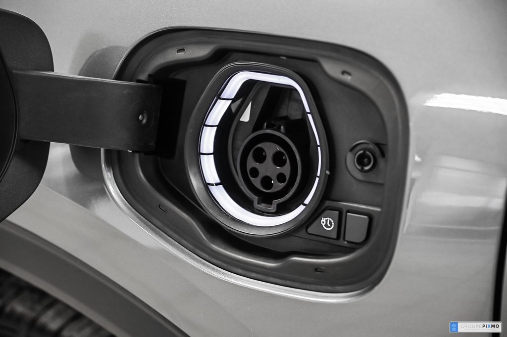 2024 Ford Escape in Brossard, Quebec - 17 - w1024h768px