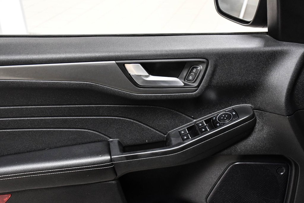 2024 Ford Escape in Brossard, Quebec - 23 - w1024h768px