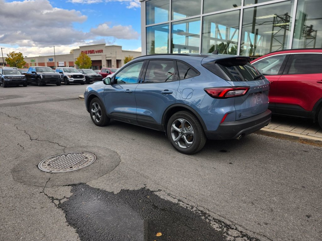 Ford Escape  2025 à Brossard, Québec - 7 - w1024h768px