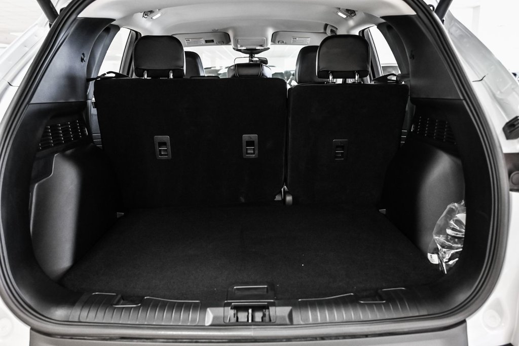 2025 Ford Escape in Brossard, Quebec - 19 - w1024h768px