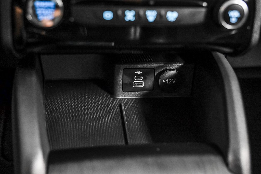 2025 Ford Escape in Brossard, Quebec - 30 - w1024h768px