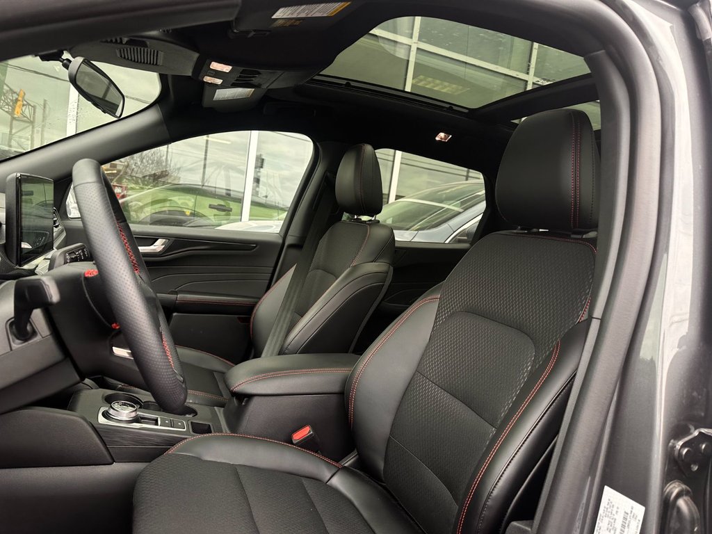 Ford Escape ST-Line Select | DÉMO 2.99% | ENS TECH | TOIT PANO 2026 à Brossard, Québec - 9 - w1024h768px